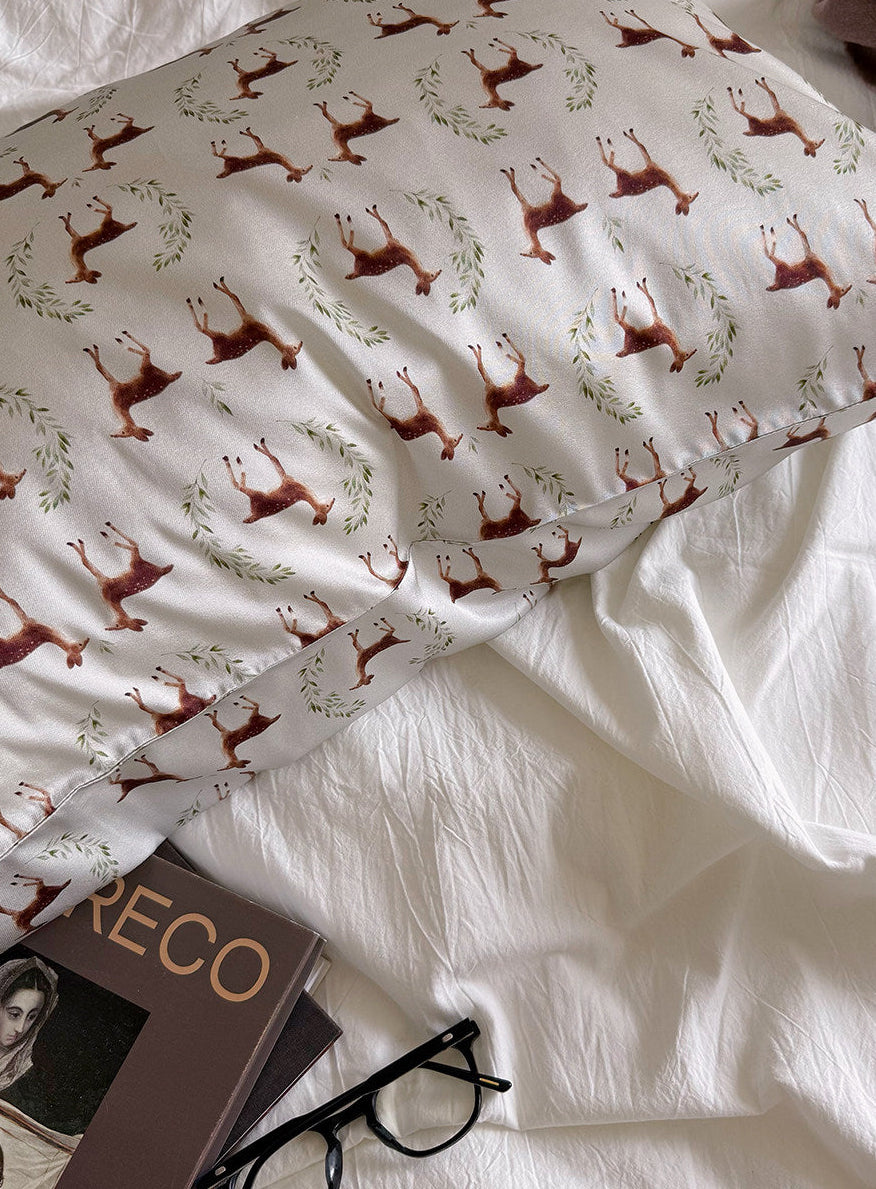 Deer &amp; Botanicals Mulberry Silk Pillowcase | 25 Momme