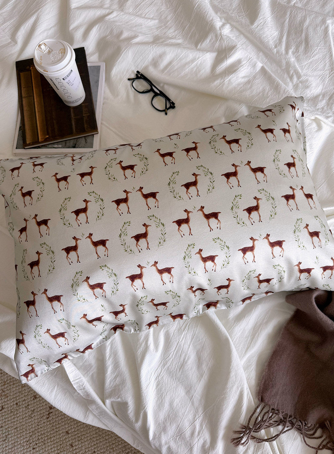 Deer &amp; Botanicals Mulberry Silk Pillowcase | 25 Momme