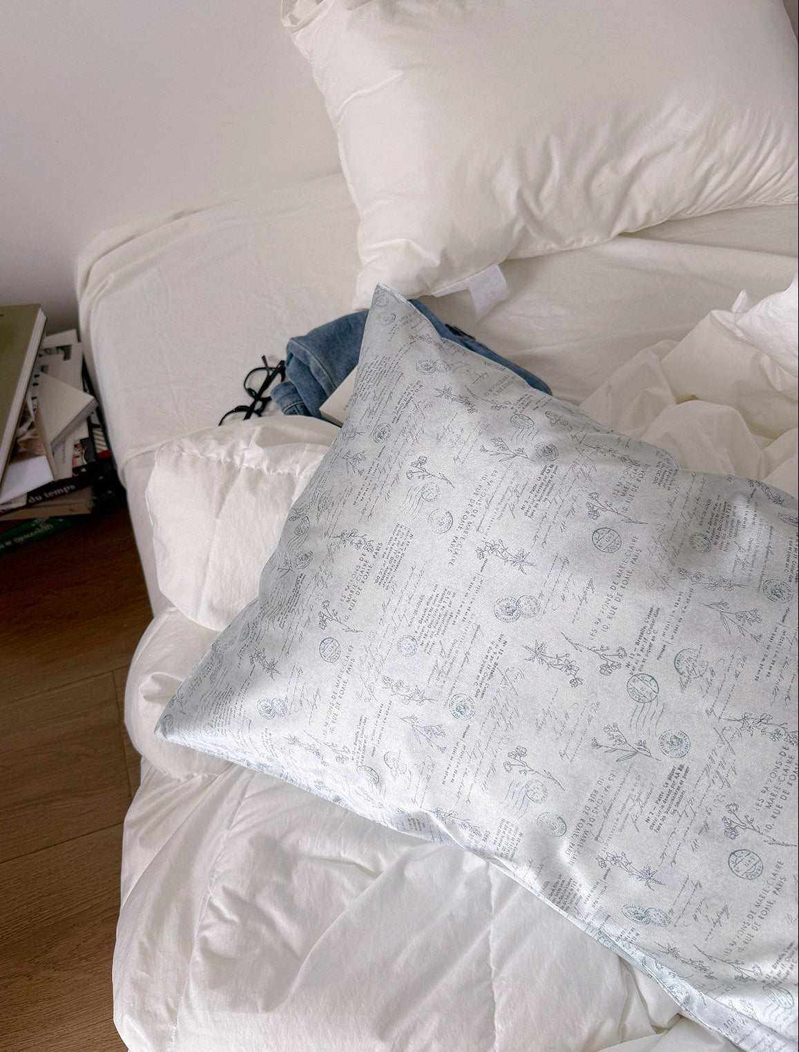 French Letter Print Mulberry Silk Pillowcase | 25 Momme