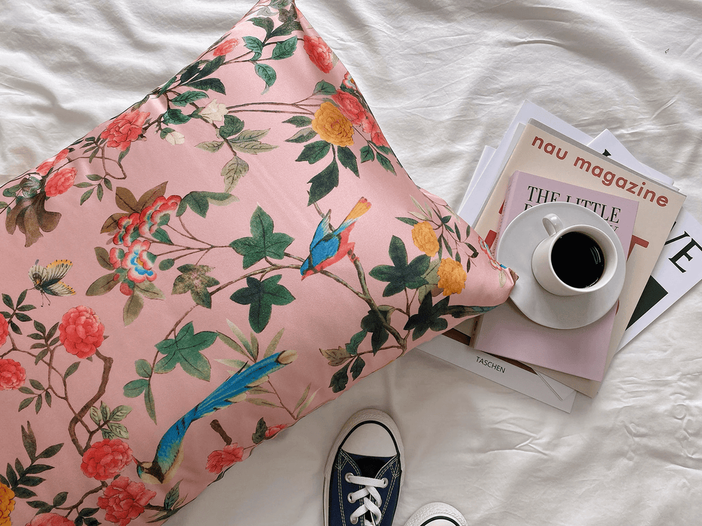 100% Mulberry Silk Pillowcase with Vintage Style Floral Design - Lian