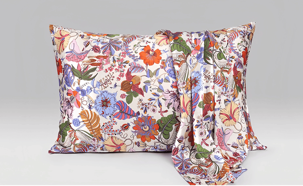 Summer Garden Silk Pillowcase/Damask Pillowcase/Soft silk pillow for beauty sleep: perfect for hair and skin/Idea gift for Mother's day - Lian
