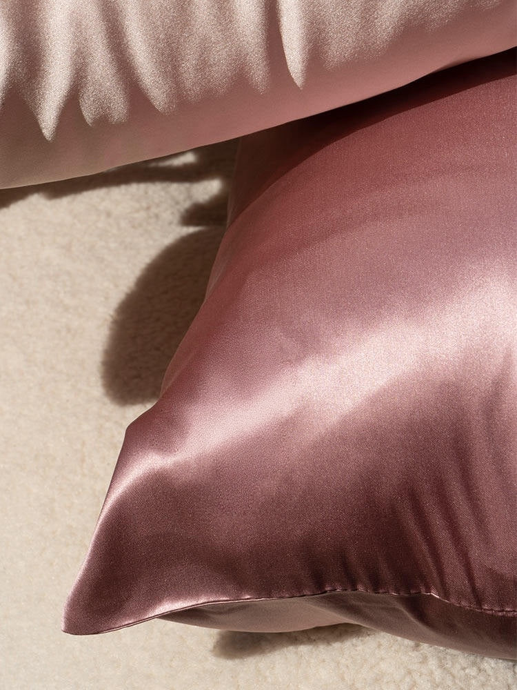 25 Momme Mulberry Silk Pillowcase – Ribbon Tie Closure | Lian Collection