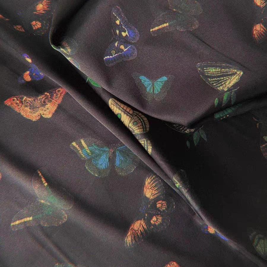 100% Mulberry Silk Pillowcase - Butterfly and Floral Garden Design, Envelope Closure, Anti-Frizz, Wrinkle - Resistant Silk Bedding