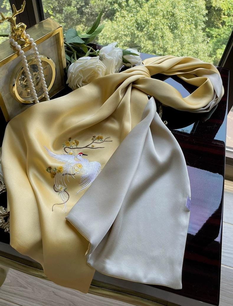 Hand-Embroidered Silk Scarf: Crane Motif, Su Embroidery, Oriental Gift