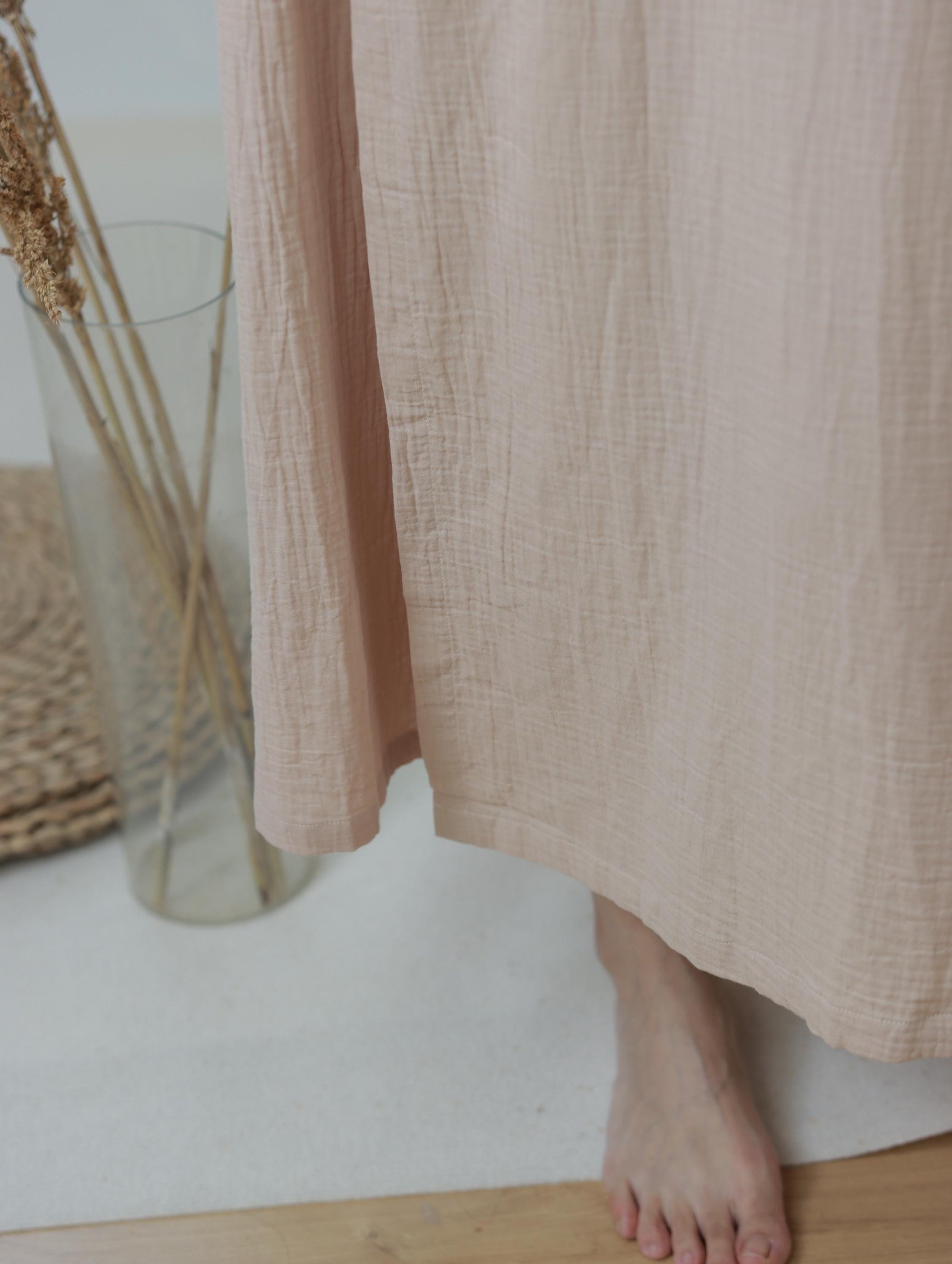 Hand-Embroidered Gauze Cotton Kimono Robe: Lightweight Summer Lounge Wear