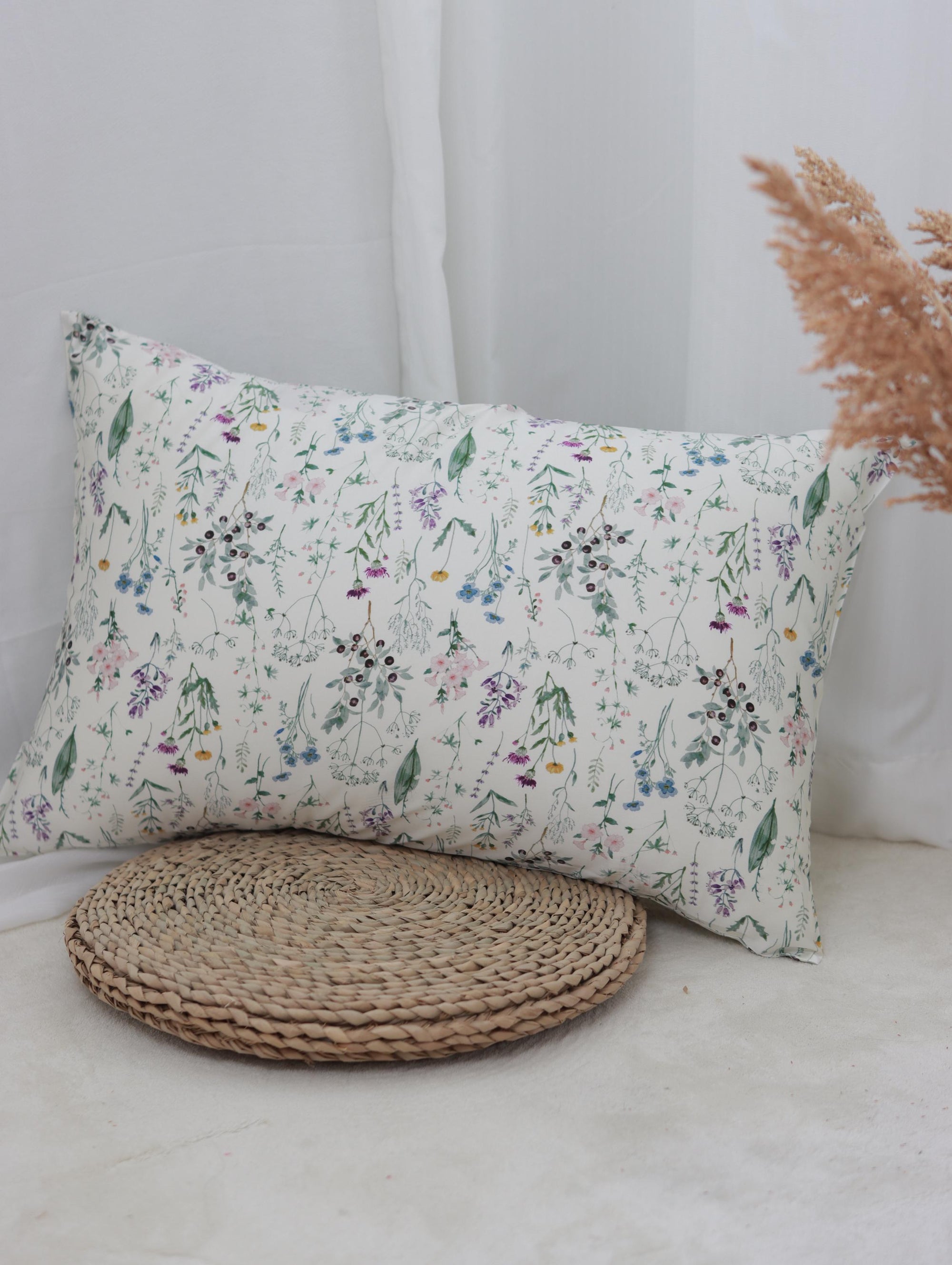 25 Momme Mulberry Silk Pillowcase: Wild Botanical Floral Print, Envelope Closure