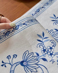 Chinoiserie Table Runner, Silk-Thread Chenille with Canvas Backing, Oriental Floral Dining Linen with Tassels for Christmas Décor Gift