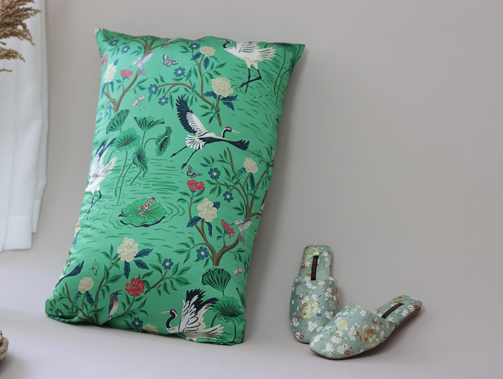 Pure Silk Pillowcase Oriental Crane Vintage Inspired Bedding - Handmade Luxury Silk Pillow - Country Home Decor - Gift for New Homeowners