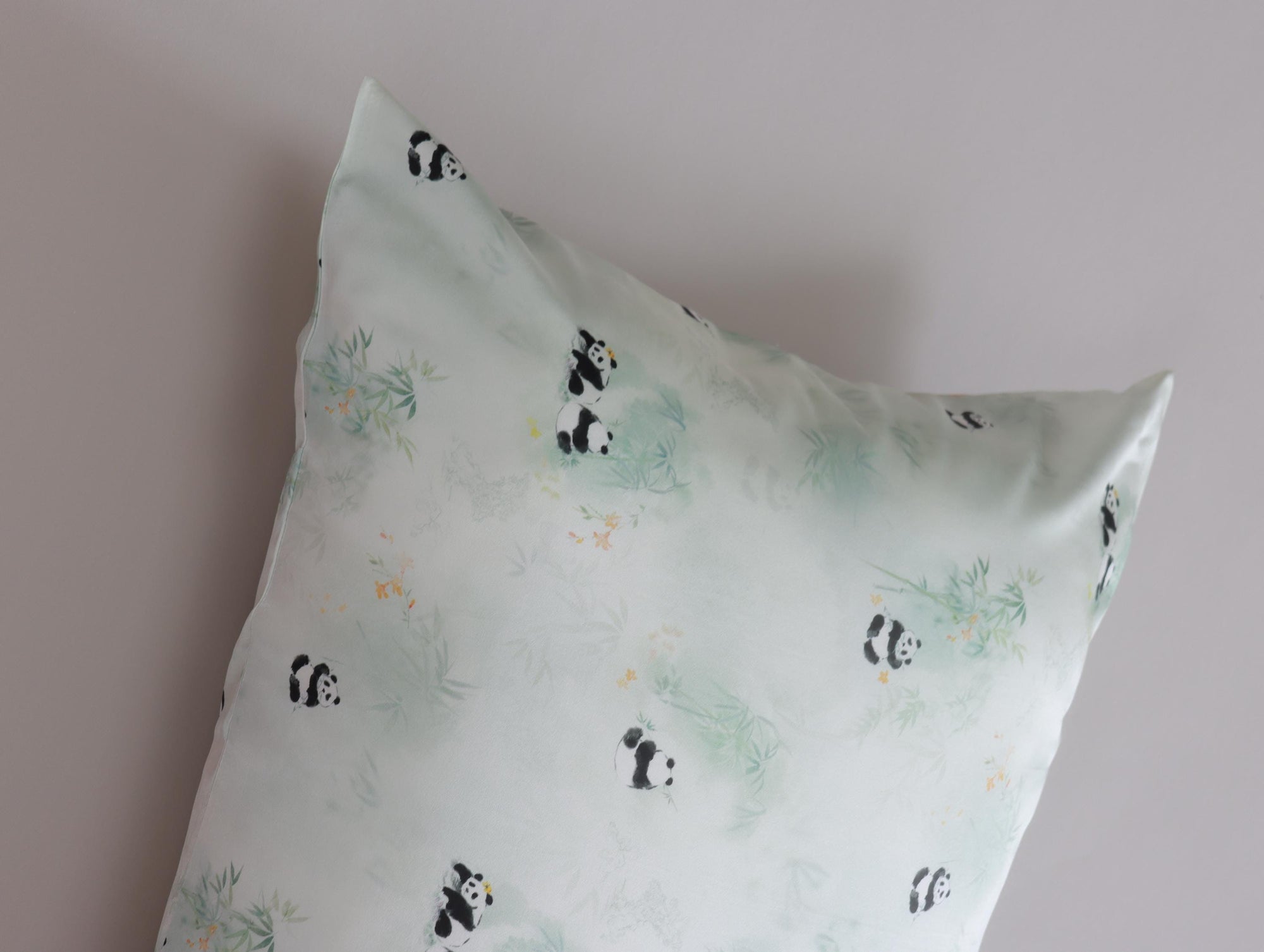 Panda Pattern 25 Momme Mulberry Silk Pillowcase with Matching Hair Scrunchies Set– Envelope Closure - Cultural Gift Idea