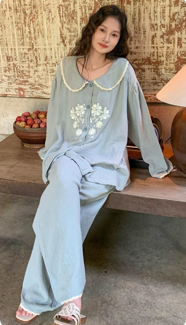 Double Gauze Cotton Pyjamas Set with Embroidered Flowers