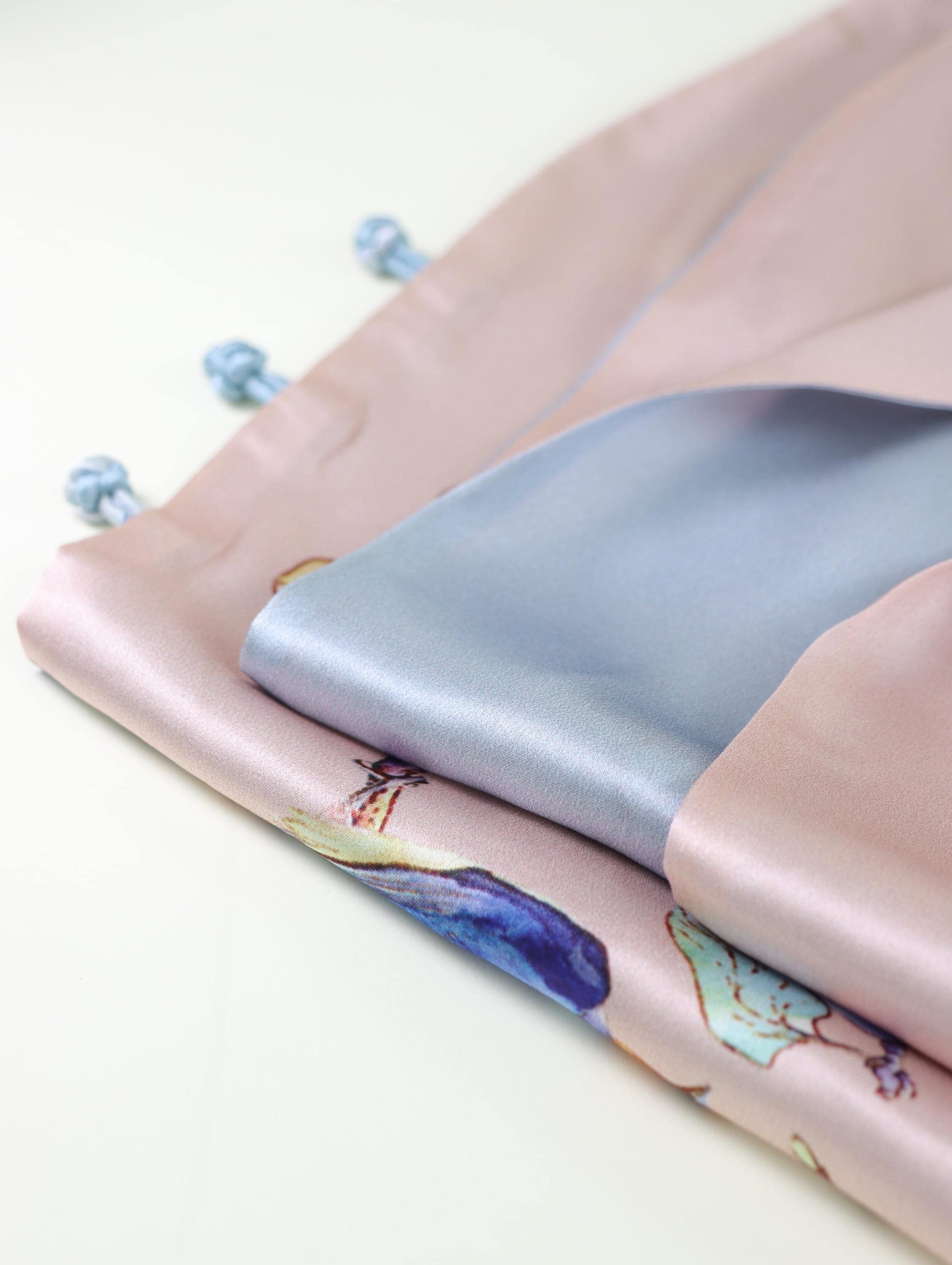 Reversible Mulberry Silk Scarf with Qipao Buttons – Double-Sided 6A Silk Wrap | Floral Bird Design Oriental Silk Shawl Hanfu Accessories