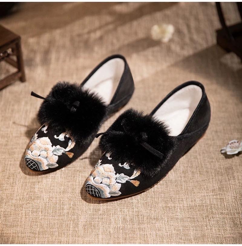 Embroidered Fur Mule Slippers for Women – Oriental Winter House Shoes, Warm Indoor Slippers, Soft Cotton Loafers, Gift for Her