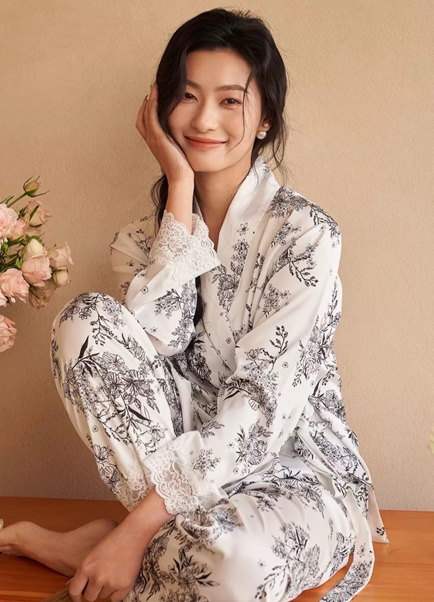 Luxury Oriental Style Silky Pajamas for Summer – Elegant Floral Loungewear with Lace Trim – Women Loungewear | Silk Kimono Robe