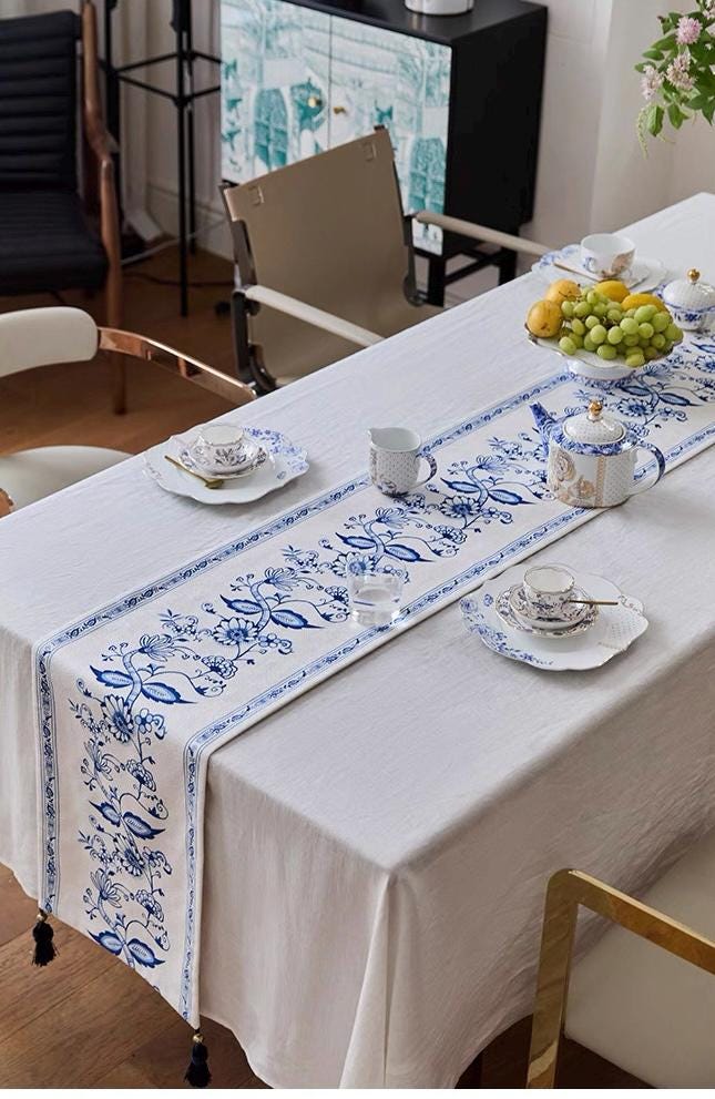 Chinoiserie Table Runner, Silk-Thread Chenille with Canvas Backing, Oriental Floral Dining Linen with Tassels for Christmas Décor Gift