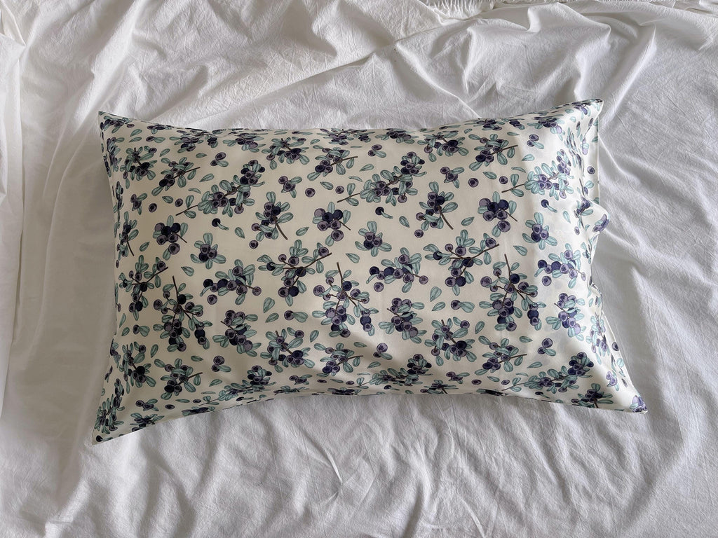 100% Mulberry Silk Pillowcase Floral Design for Restful Beauty Sleep-Natural Elegance for Bedroom Gift Silk Cooling Pillowcase for Summer
