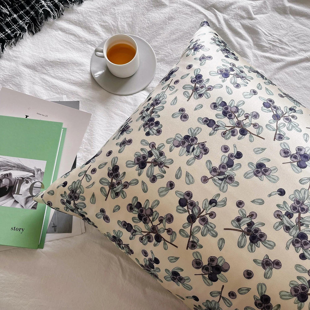 100% Mulberry Silk Pillowcase Floral Design for Restful Beauty Sleep-Natural Elegance for Bedroom Gift Silk Cooling Pillowcase for Summer