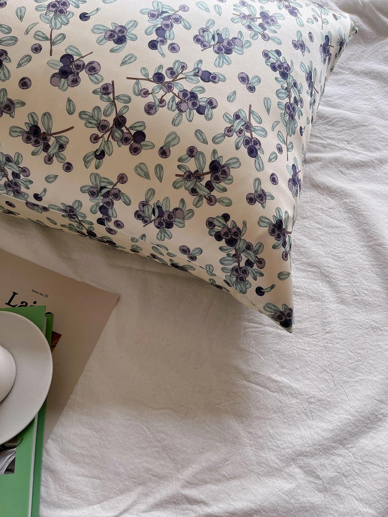100% Mulberry Silk Pillowcase Floral Design for Restful Beauty Sleep-Natural Elegance for Bedroom Gift Silk Cooling Pillowcase for Summer