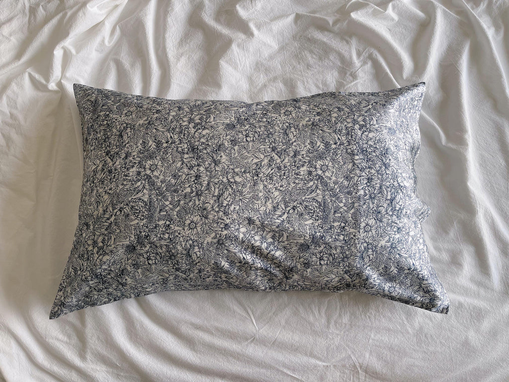 Floral 22 momme Mulberry Silk Pillowcase Anti-Aging Hypoallergenic Pillow Cases for Hair and Skin Care Gift for New House Owner Gift for Her
