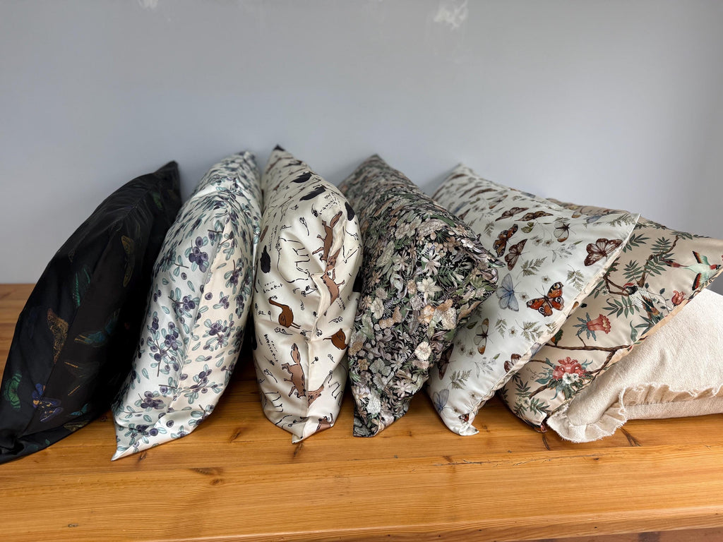 Mulberry Silk Pillowcase: Wild Garden Floral Design, Hypoallergenic