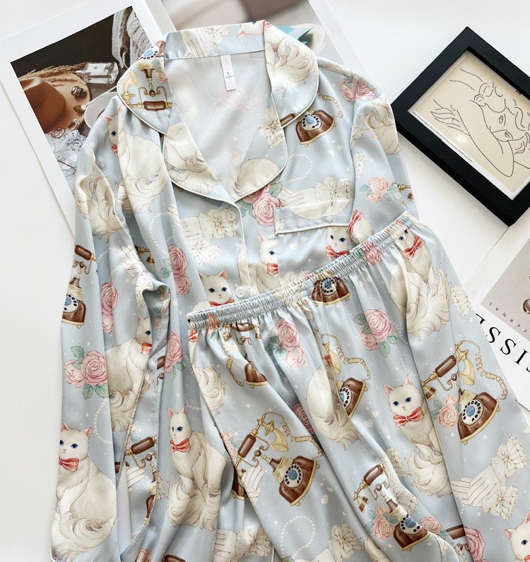 Chic Silk Pyjamas with Bow Ascent Eye Mask: Comfy & Light for Sleep and Lounging Gifts - Women Pyjamas for Winter