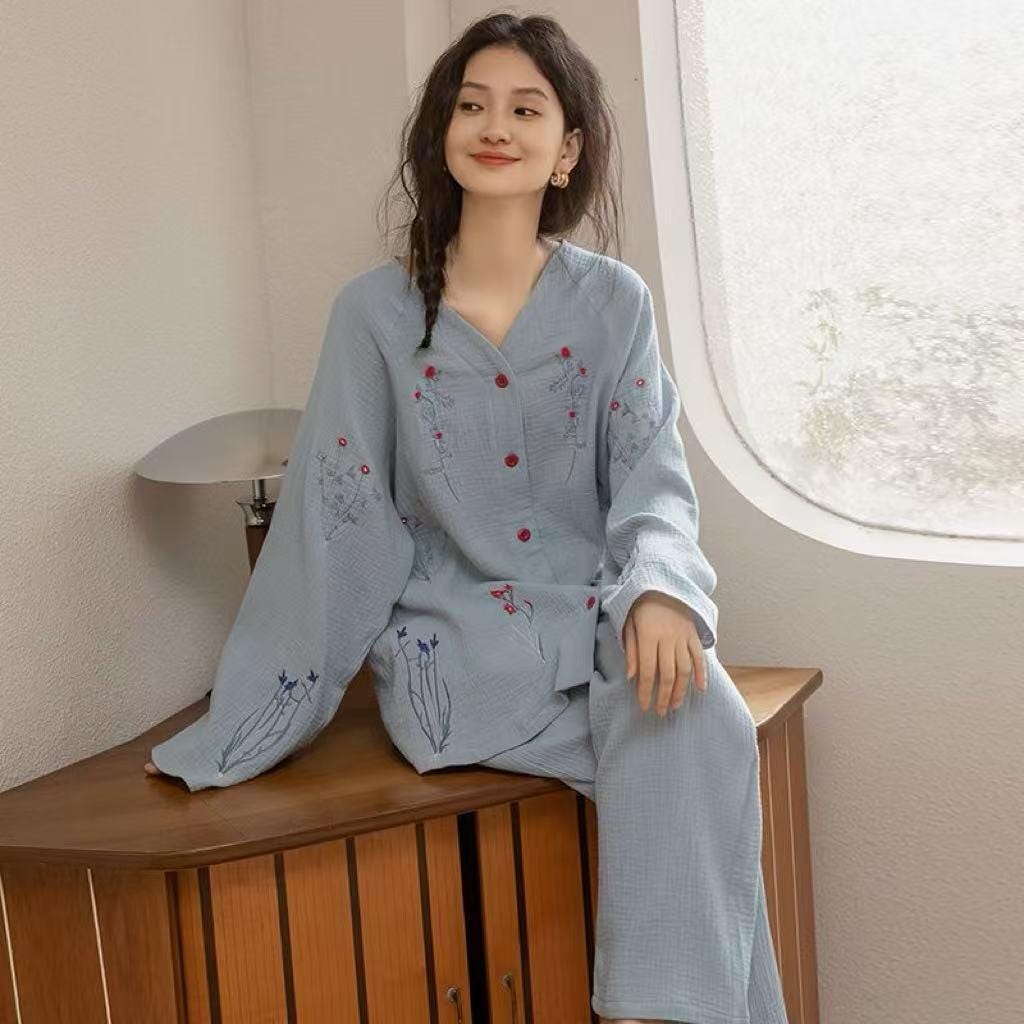 Gauze Cotton Pajama Set: Hand-Embroidered Loungewear - Eco-friendly Cotton Sleep Collection