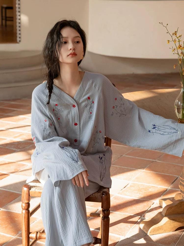 Gauze Cotton Pajama Set: Hand-Embroidered Loungewear - Eco-friendly Cotton Sleep Collection