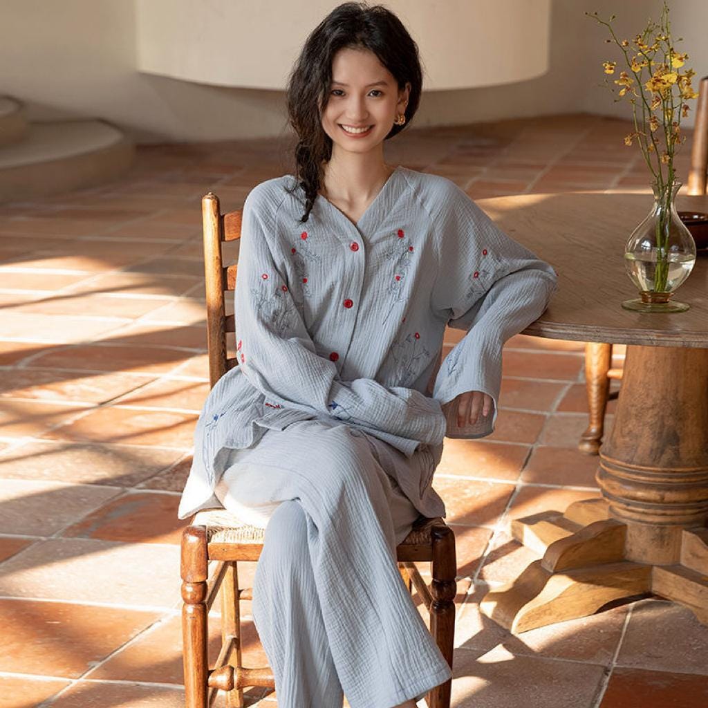 Gauze Cotton Pajama Set: Hand-Embroidered Loungewear - Eco-friendly Cotton Sleep Collection