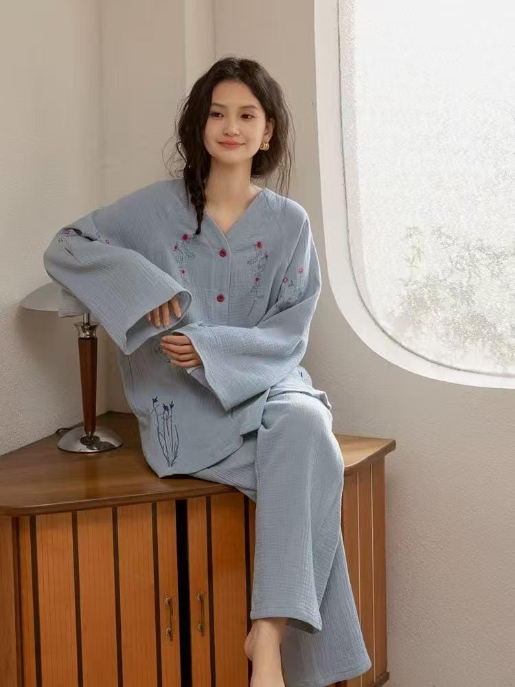 Gauze Cotton Pajama Set: Hand-Embroidered Loungewear - Eco-friendly Cotton Sleep Collection