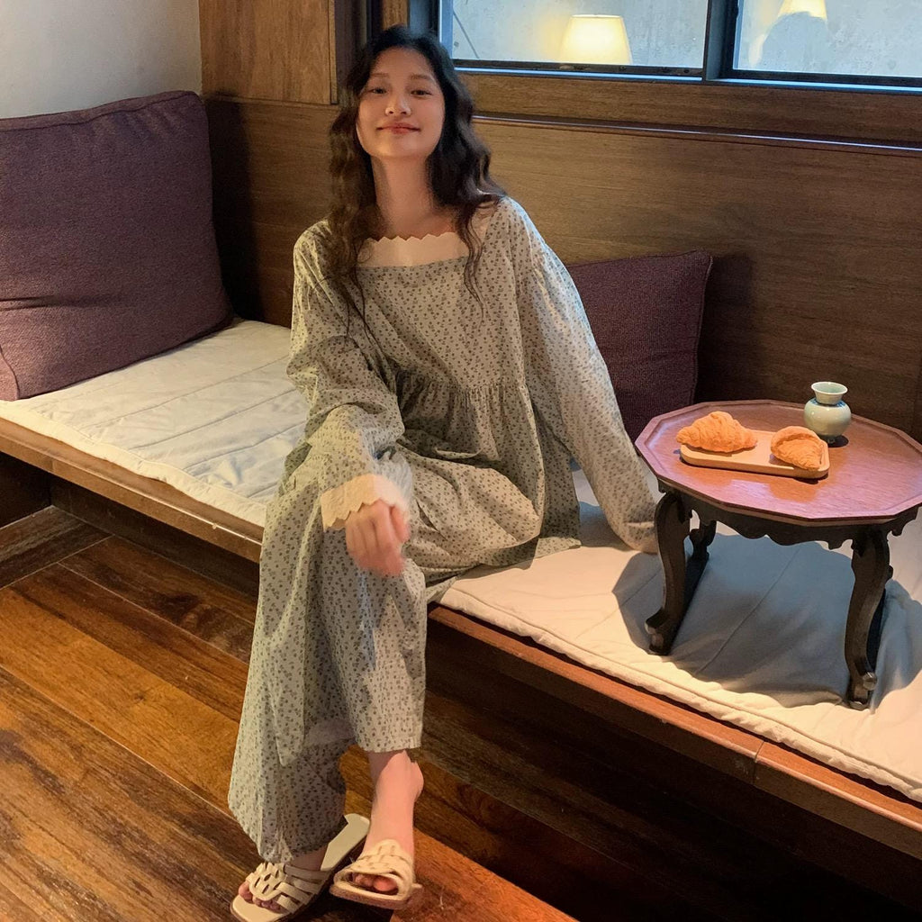 Vintage Floral Bamboo Cotton Loungewear Set – Lace Trim Pyjamas for Women - Japandi-loungewear fusion - Eco-Friendly Sleepwear
