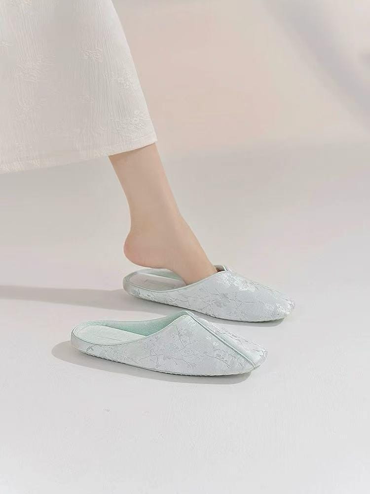 Jacquard Satin Slippers: Women's Qipao Style Indoor Shoes