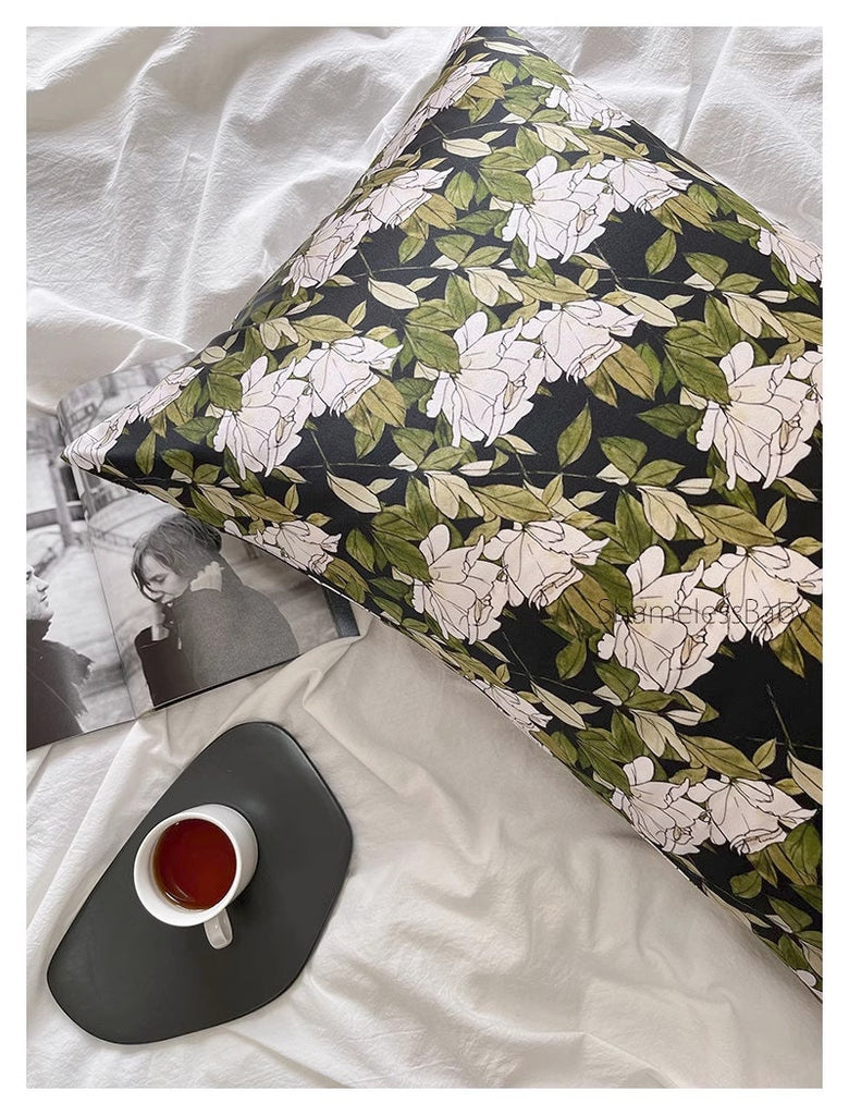 Luxury 100% Silk Pillowcase | White Rose Floral Print | Zipper Closure | Hypoallergenic & Anti-Frizz  | Pillowcase for Skin Care