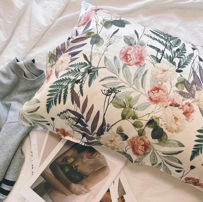 100% Mulberry Silk Pillowcase Peony Pattern White Silk Pillowcase Anti-Aging Beauty Sleep Pillowcase for Hair and Skin Care Silk Beddings