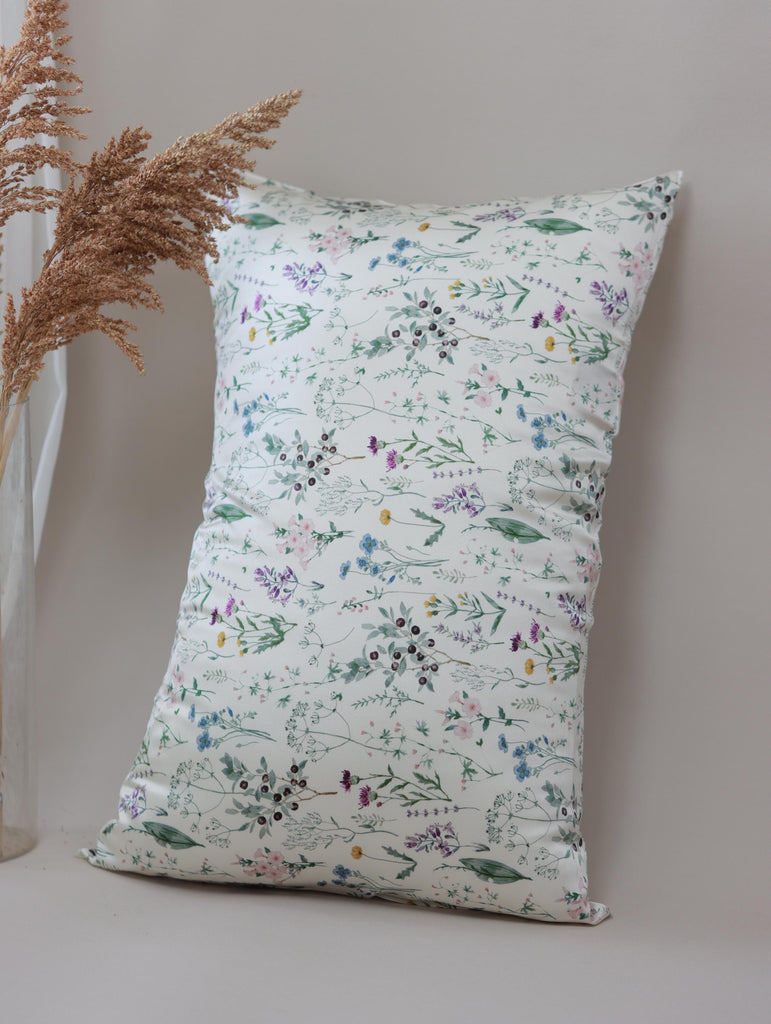 25 Momme Mulberry Silk Pillowcase: Wild Botanical Floral Print, Envelope Closure