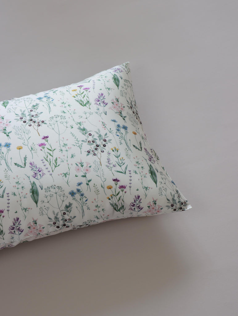 25 Momme Mulberry Silk Pillowcase: Wild Botanical Floral Print, Envelope Closure
