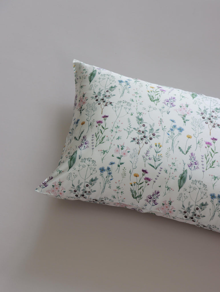25 Momme Mulberry Silk Pillowcase: Wild Botanical Floral Print, Envelope Closure