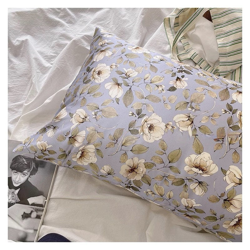 Light Purple Flower Silk Pillowcase – 22MM Mulberry Silk pillowcase with Matching Eye Mask – Luxury Silk Bedding for New Home Owner