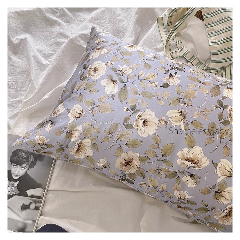 Light Purple Flower Silk Pillowcase – 22MM Mulberry Silk pillowcase with Matching Eye Mask – Luxury Silk Bedding for New Home Owner
