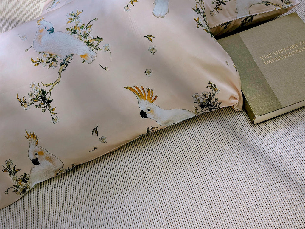 Luxury Silk Pillowcase, Minimalist Cockatoo Design, Vintage-Inspired Cottagecore Bedding, Envelope Closure, Soft & Hypoallerenic Pillow Case