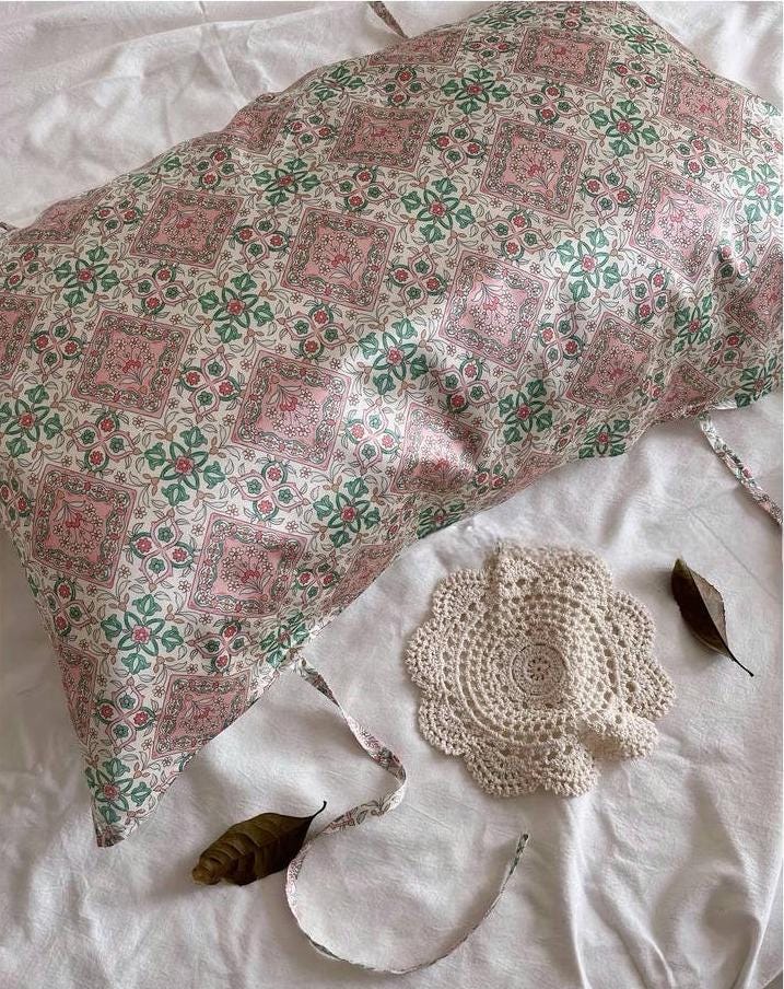 Vintage Style Silk Pillowcase by 6A Grade 22 Momme Silk Vintage Tile Pattern, Cottagecore & Boho Chic Silk Bedding Soft Breathable Pillow