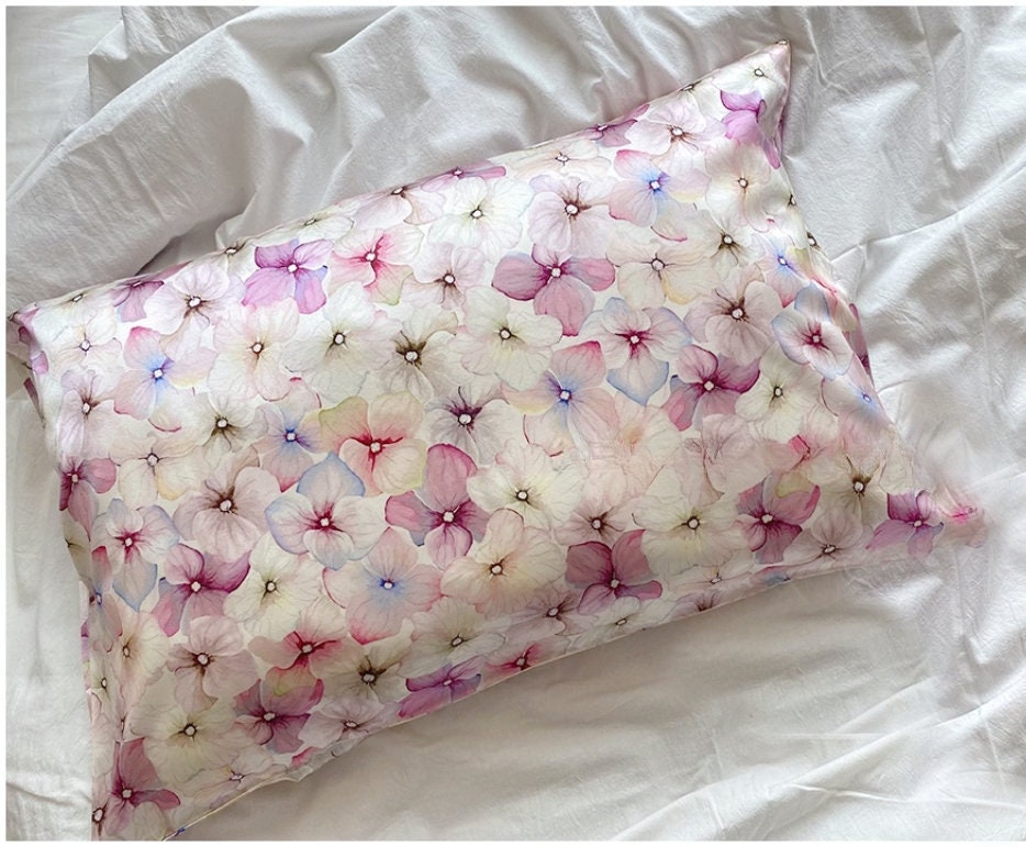 Japanese Sakura Silk Pillowcase | 100% Mulberry Silk | Zipper Closure | Hypoallergenic & Hair-Friendly