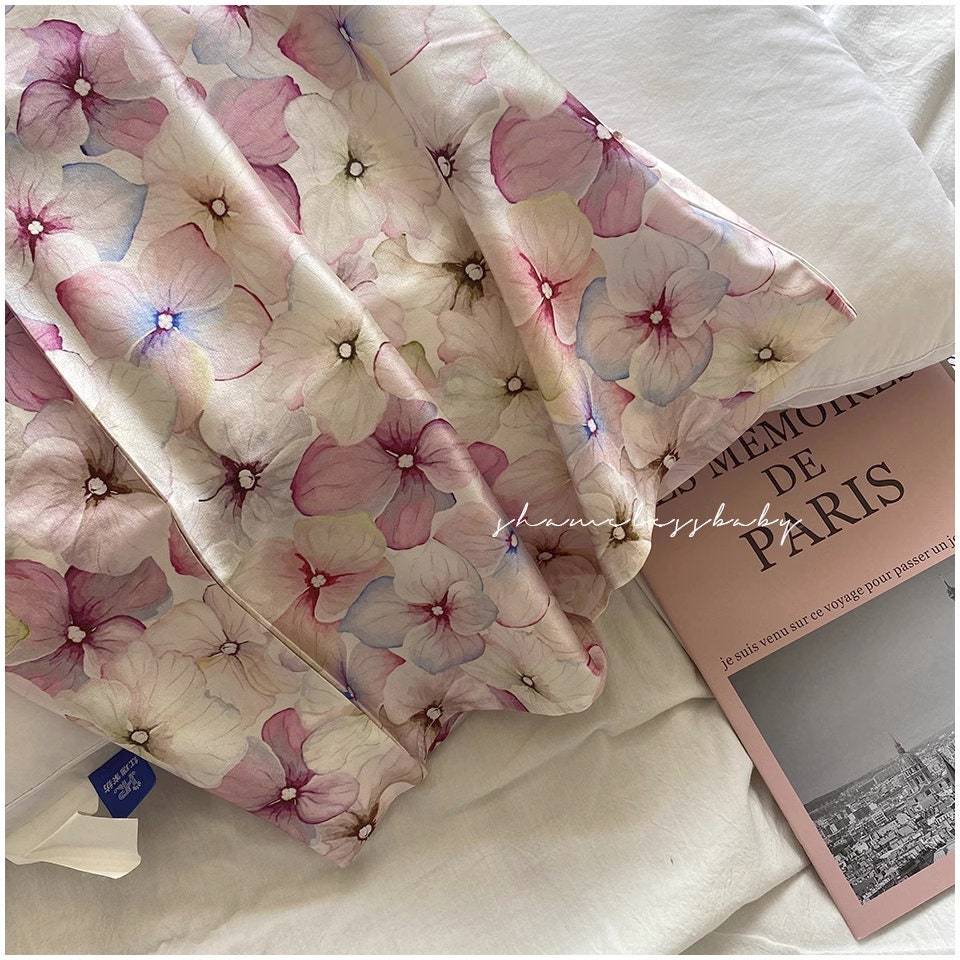 Japanese Sakura Silk Pillowcase | 100% Mulberry Silk | Zipper Closure | Hypoallergenic & Hair-Friendly