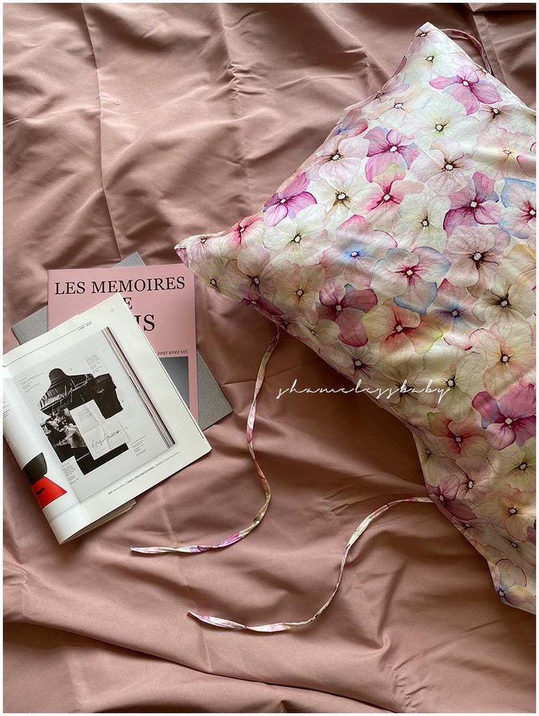 Japanese Sakura Silk Pillowcase | 100% Mulberry Silk | Zipper Closure | Hypoallergenic & Hair-Friendly