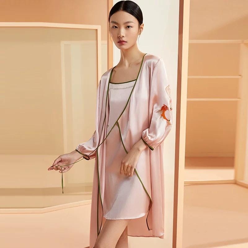 Pink Luxury Silk Embroidered Dressing Gown – Pure Mulberry Silk Robe, Wide Fit Kimono, Chinese Inspired Loungewear, Elegant Silk Nightgown, Homewear