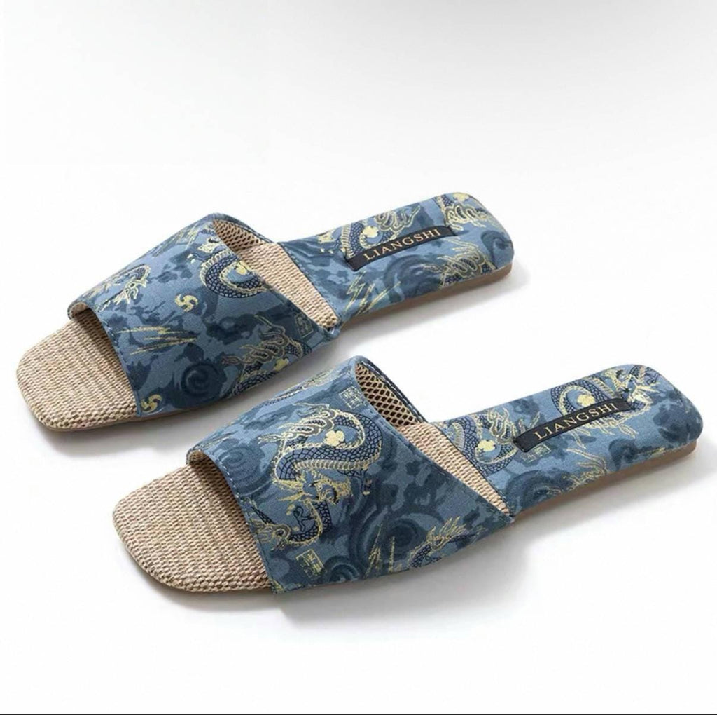 Unisex Summer Slippers for Men and Women Oriental Embroidered Handmade Summer Footwear Beach Mesh Slippers Chinese Dragon Cultural Gift Idea