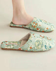 Embroidered Indoor Slippers with Faux-Fur Women Winter House Shoes with Traditional Chinese Dragon and Floral Designs/Ideal Gift for Her