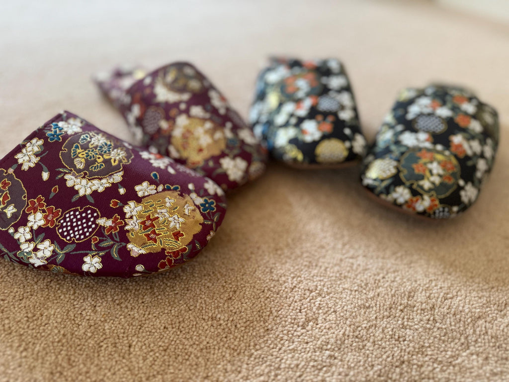 Embroidered Indoor Slippers with Faux-Fur Women Winter House Shoes with Traditional Chinese Dragon and Floral Designs/Ideal Gift for Her