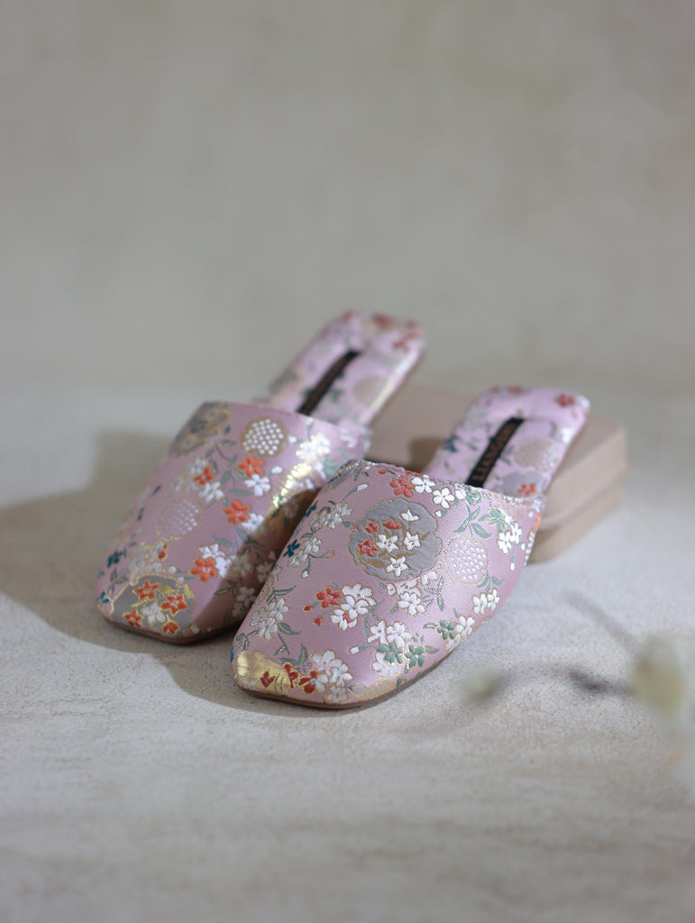 Breathable Mesh Embroidered Slippers – Lightweight House Shoes with Oriental Floral Design Indoor Slippers for Women, Kimono Robe Shoes