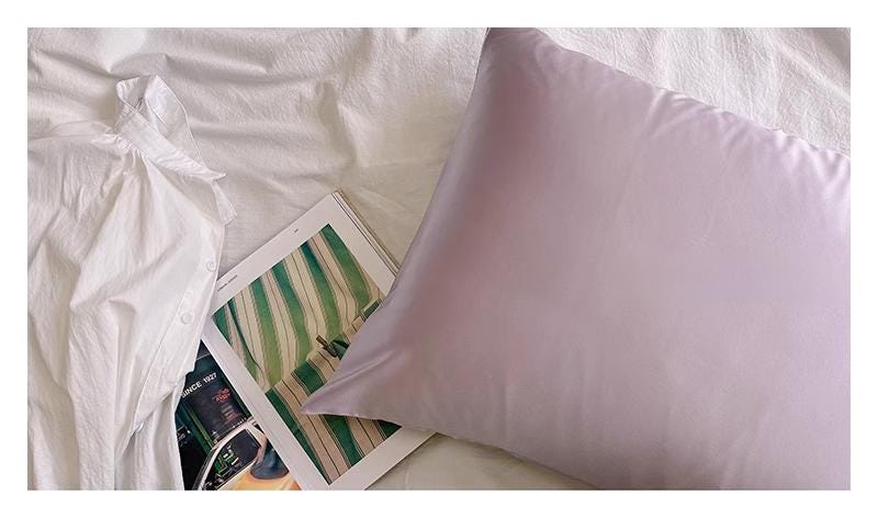 Pure Mulberry Silk Pillowcase in Soft Lavender and Blush Pink Anti-Aging Pillow for Hair and Skin Care Hypoallergenic Silk Bedding