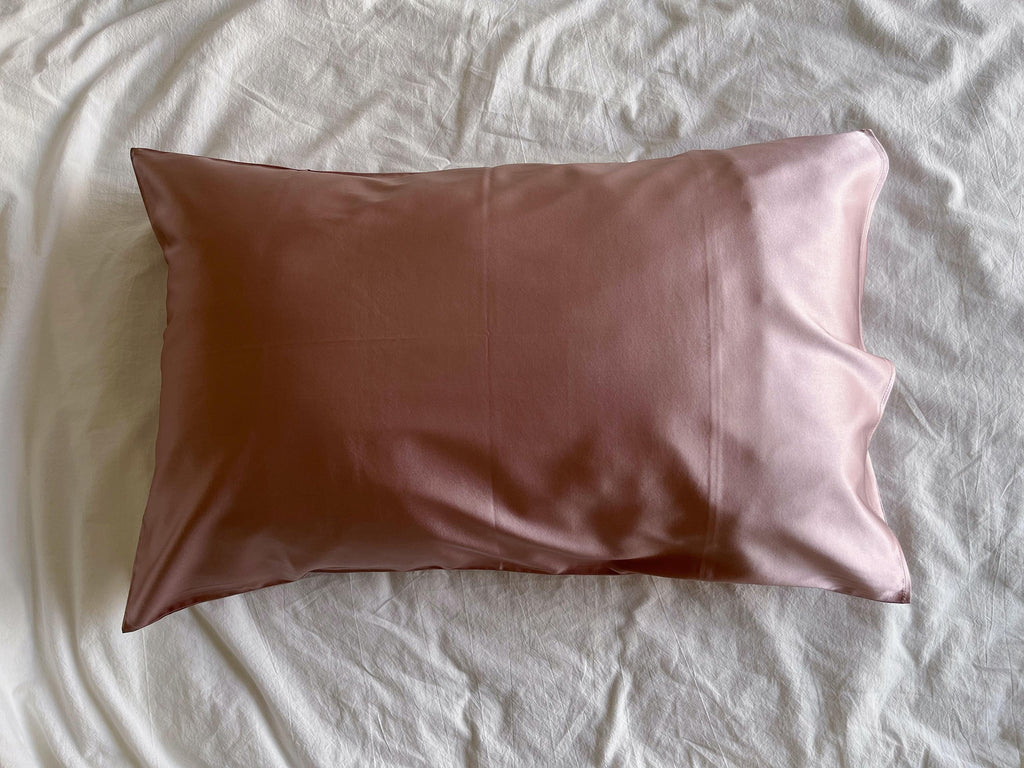 Pure Mulberry Silk Pillowcase in Soft Lavender and Blush Pink Anti-Aging Pillow for Hair and Skin Care Hypoallergenic Silk Bedding