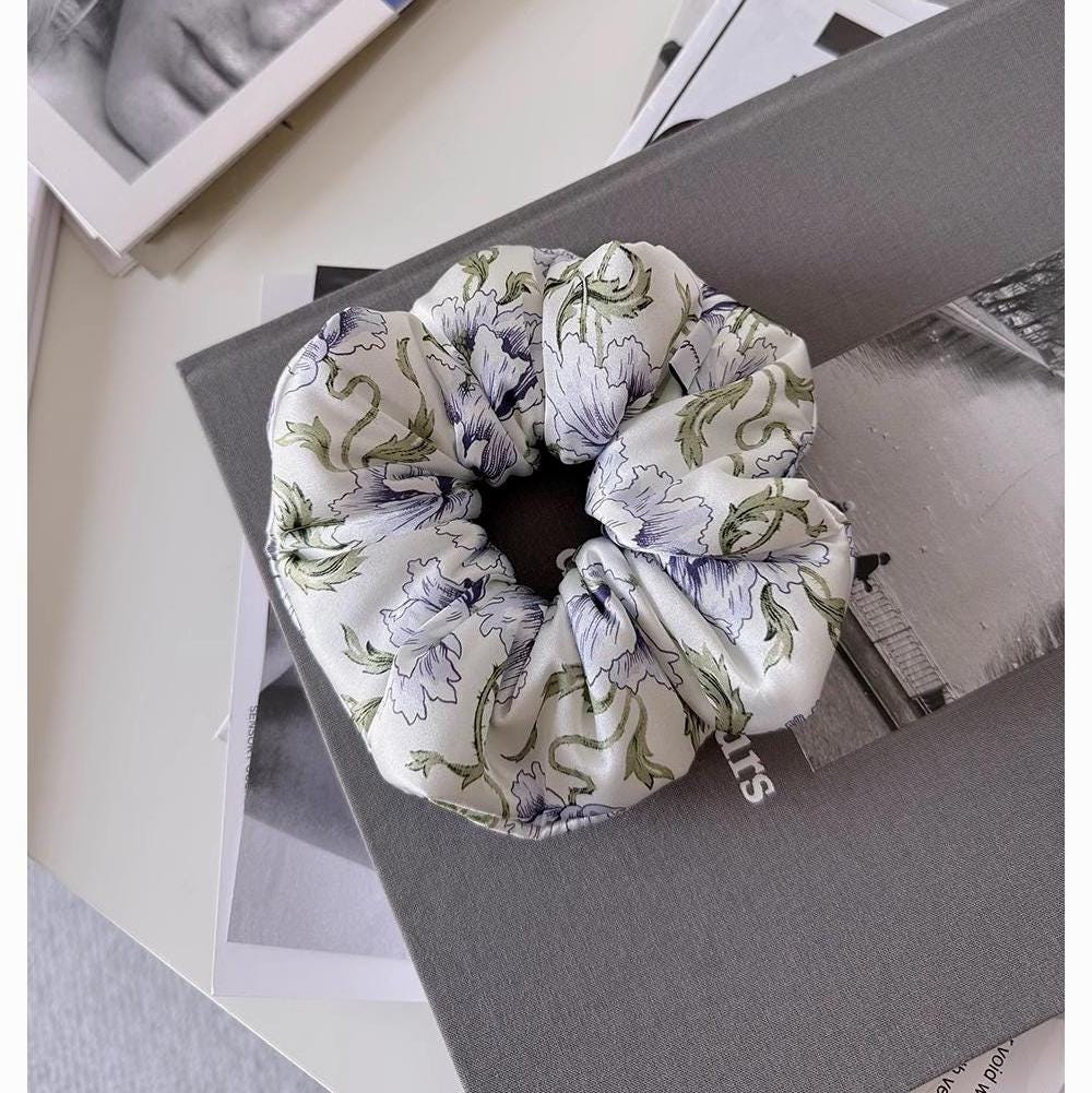 Mulberry Silk Hair Scrunchie: Floral Print, Gentle Hold， Multi Patterns